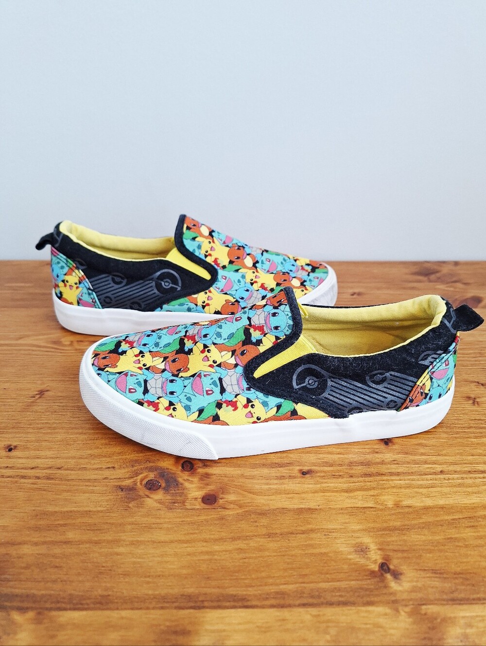 Ground Up Pokémon Slip-On Sneakers Boys Size 4